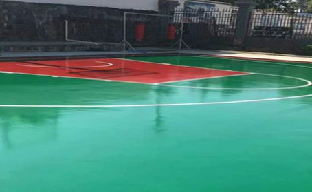 西青篮球场翻新地面